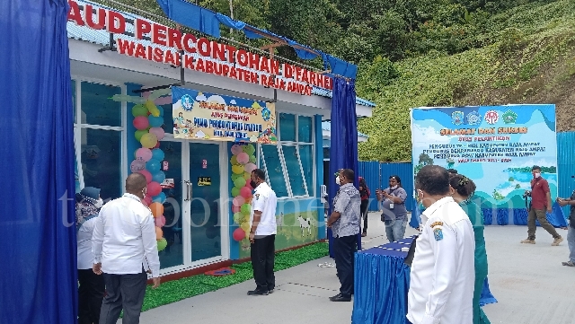 Bupati Raja Ampat Resmikan PAUD Percontohan D`Fahrel